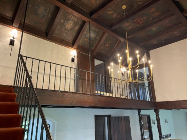 Foto del edificio - 6301 Alexander Dr