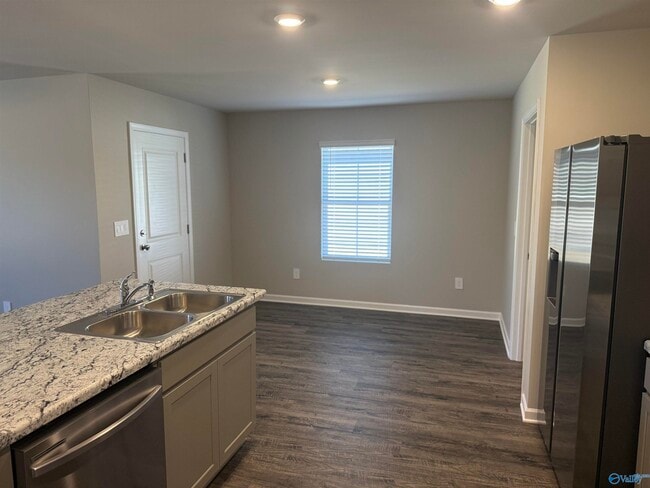 Foto del edificio - 151 Olde Hearth Rd