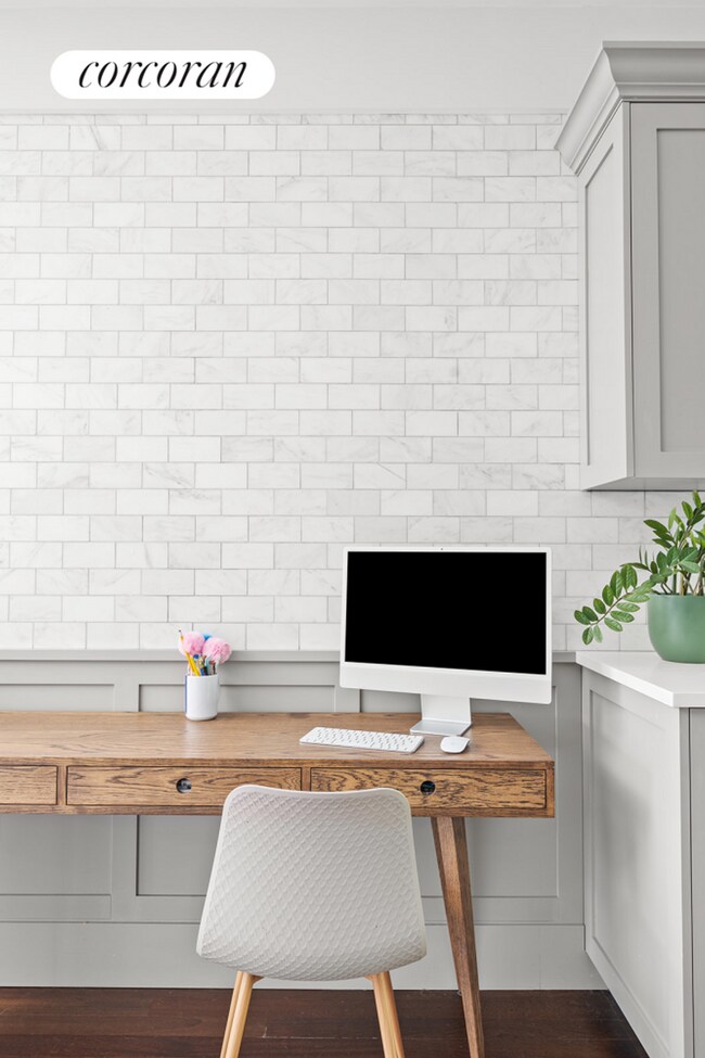 Building Photo - 225 Pacific St