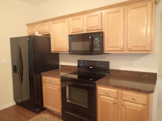 Foto del edificio - Beautiful 4 BR, 2 BA home in Lake Park!!