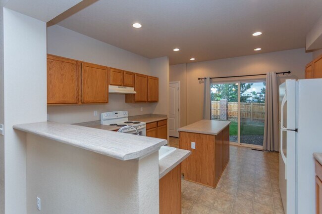 Foto del edificio - 6563 Silverwind Cir