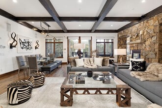 Building Photo - 704 E Cooper Ave