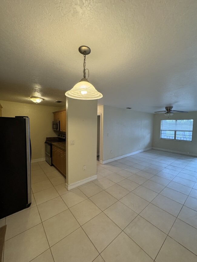 Building Photo - "Charming 1-Bedroom Condo Retreat with Stu...