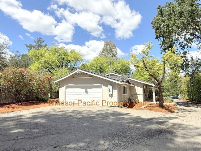Foto del edificio - Remodeled One Story Home Located In Desirable Lafayette !