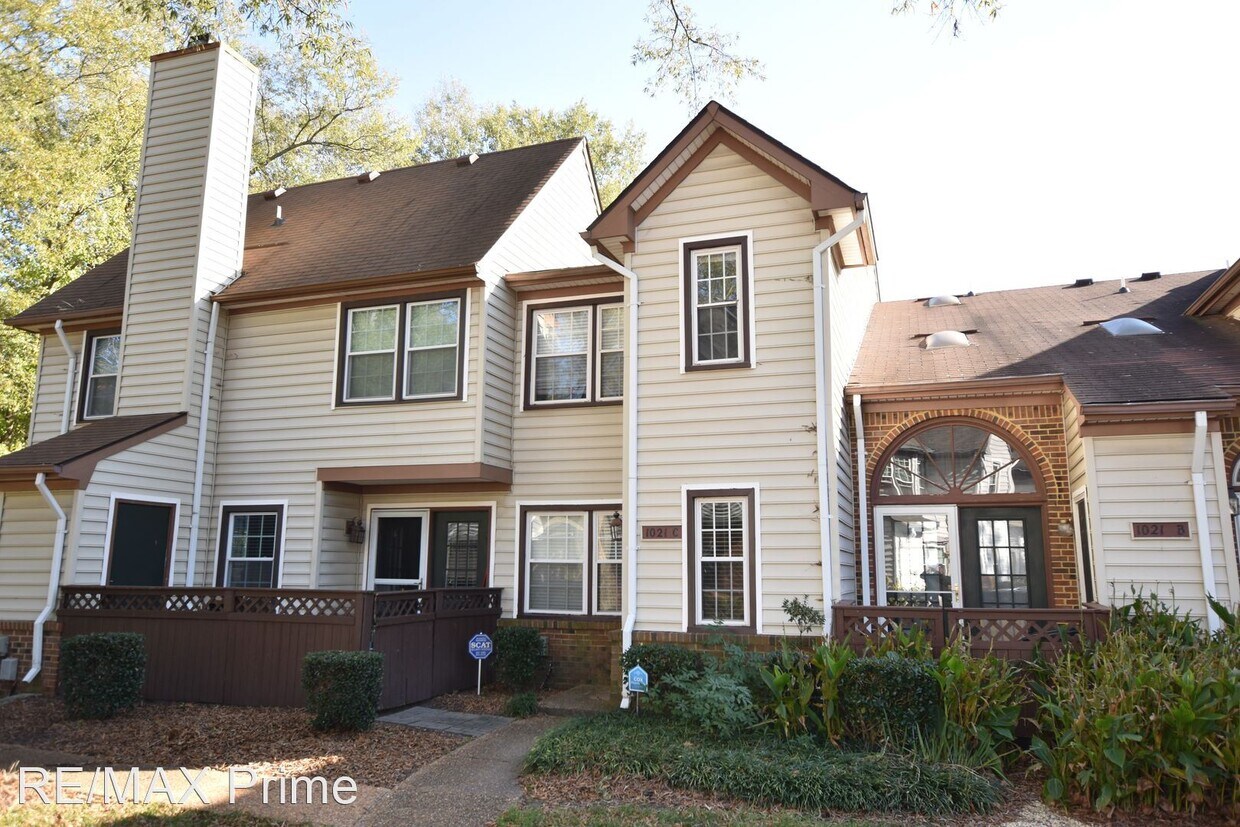 Primary Photo - 2 br, 2 bath House - 1021-C Saint Andrews Way