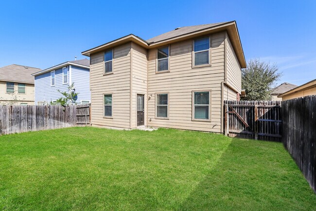 Building Photo - 718 Robillard Ln