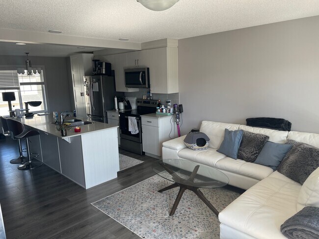 Photo du bâtiment - 846 Daniels Way SW