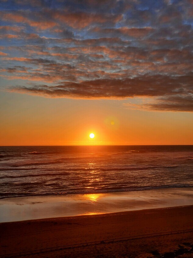 Foto principal - 1443 Ocean Shores Blvd SW