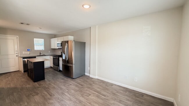 Building Photo - 16451 Jasmine Marie Pl