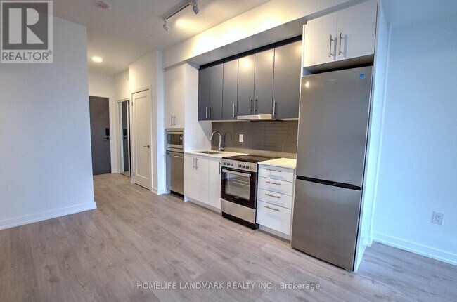 Photo du bâtiment - 9763 Markham Rd