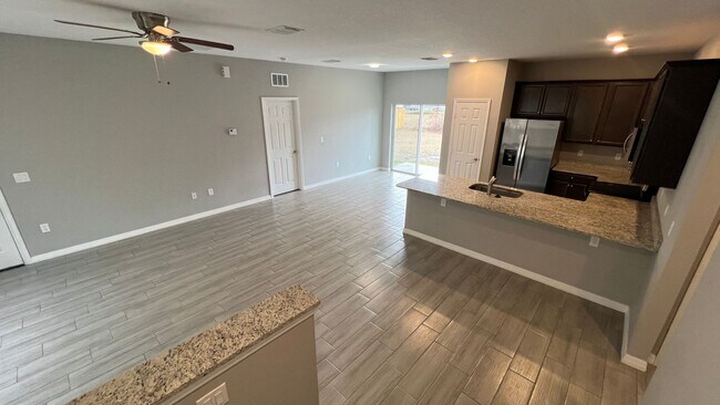 Foto del edificio - Gorgeous 3 Bedroom, 2 Bathroom Home in Palm Bay!!