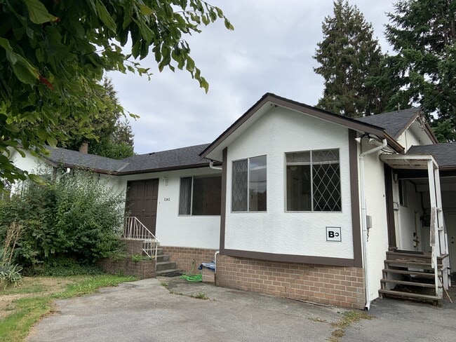 Building Photo - 5342-539A 9a Ave