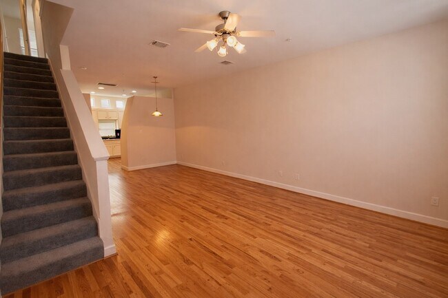 Building Photo - 2710 Hullsmith Dr