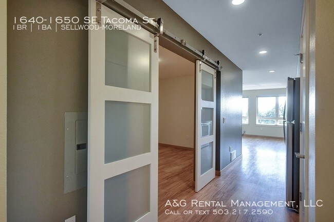 Foto del edificio - 1650-1650 SE Tacoma St