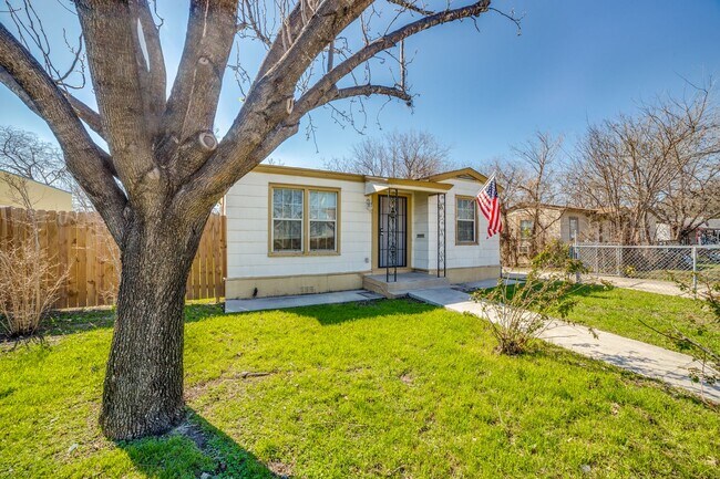 Foto del edificio - 2-BEDROOM IN HIGHLAND PARK