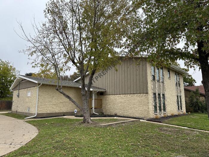 Foto principal - 4772 Shands Dr