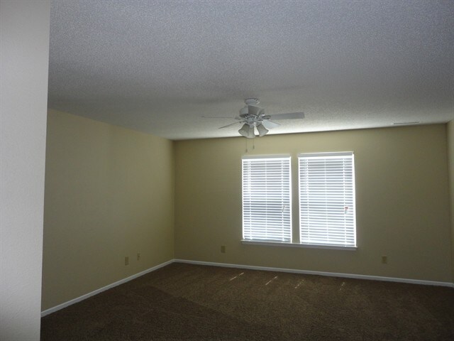 Building Photo - 10233 Arrowhead Ct