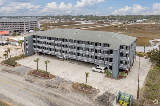 Vista aérea amplia. - Marshside Inn