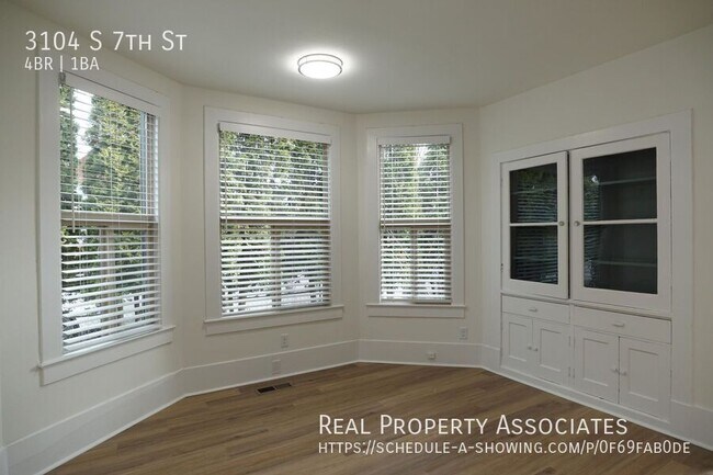 Building Photo - 3104 S 7th St