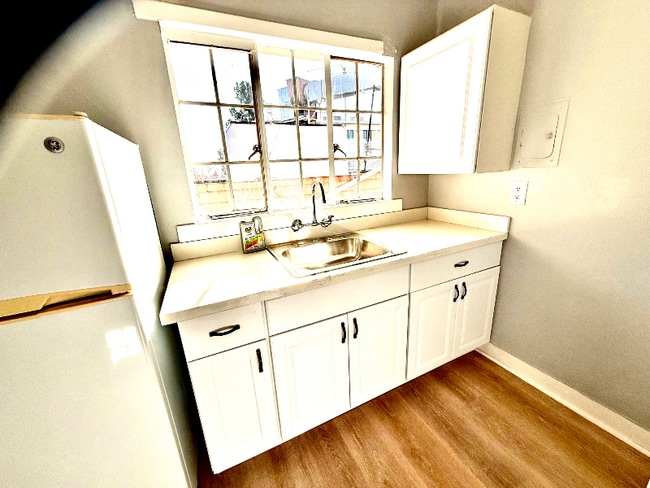 Photo - 2818 Telegraph Ave Apartment