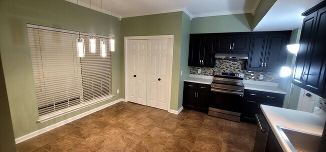 Foto del edificio - 730 3rd St NE