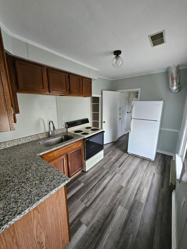 Foto del edificio - 202 W Howard St