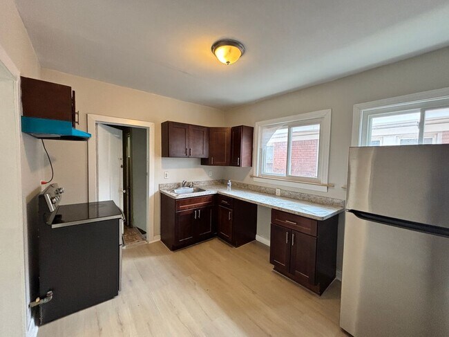 Foto del edificio - 3025 Tuxedo St