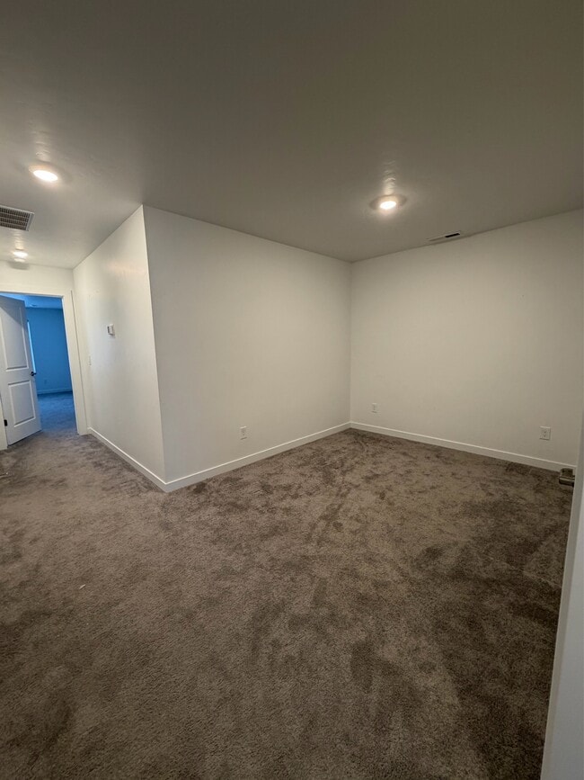 Building Photo - 4248 W Perspective St