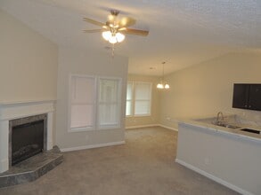 Building Photo - 6748 Willowbrook Dr