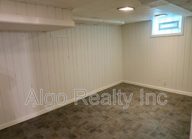 Foto del edificio - 3111 Russell Ave N