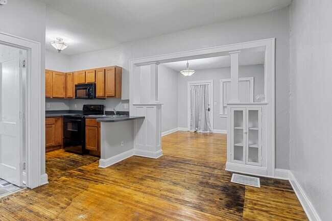 Foto del edificio - 5703 E Washington St