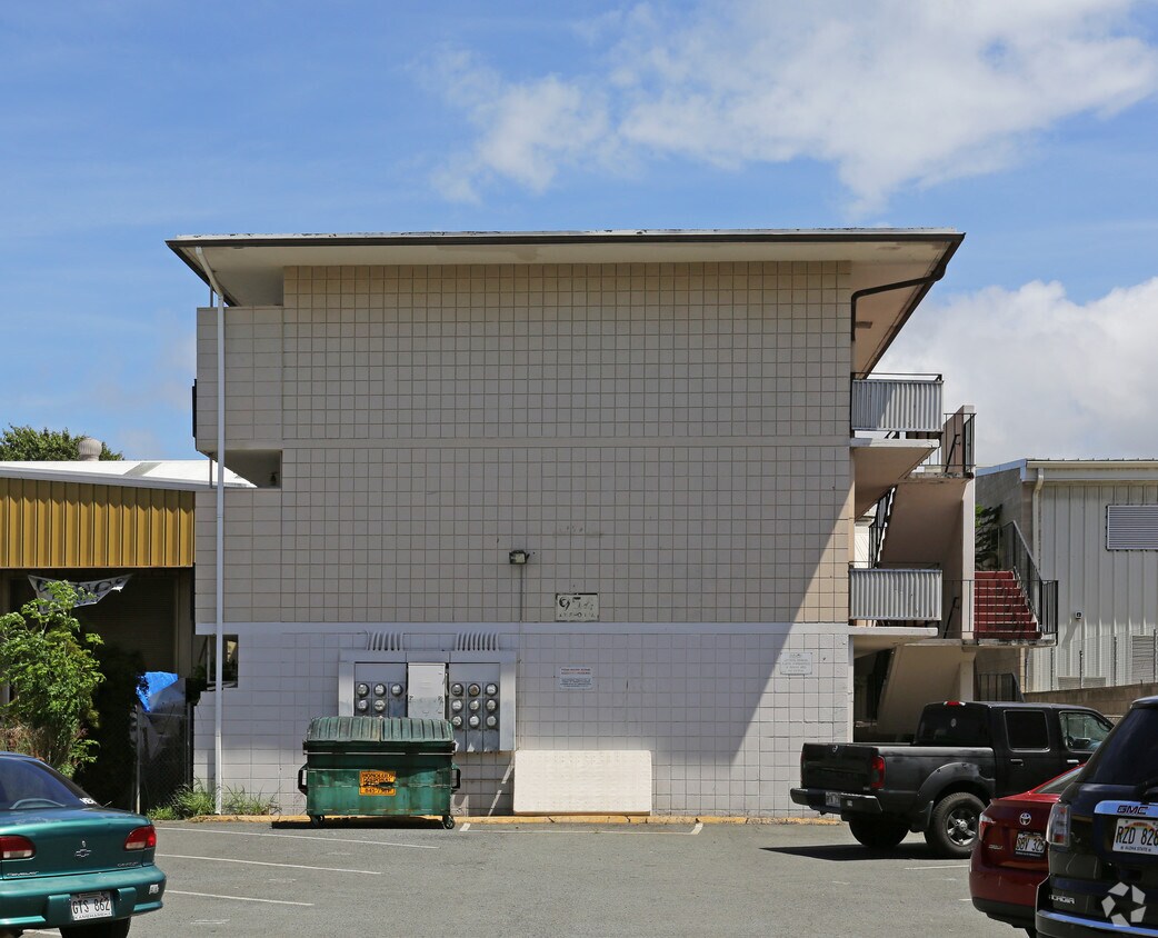 Building Photo - 954 Akepo Ln