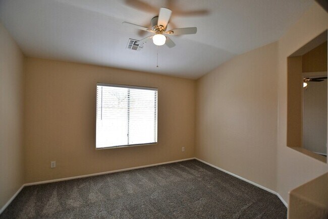 Foto del edificio - 3 bed 2 bath home in Circle Cross Ranch! N...