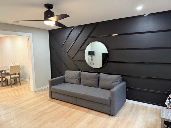 Foto del edificio - 3050 Grantley Ave