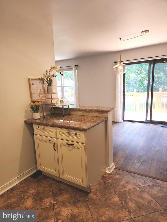 Building Photo - 25 Forsythia Ct