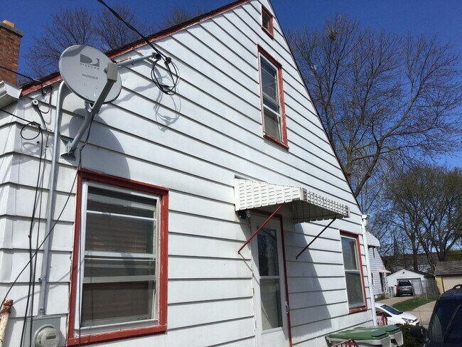 Foto del edificio - 3 Bedroom Single Family Home