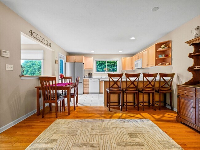 Building Photo - 76 Algonquin Trail