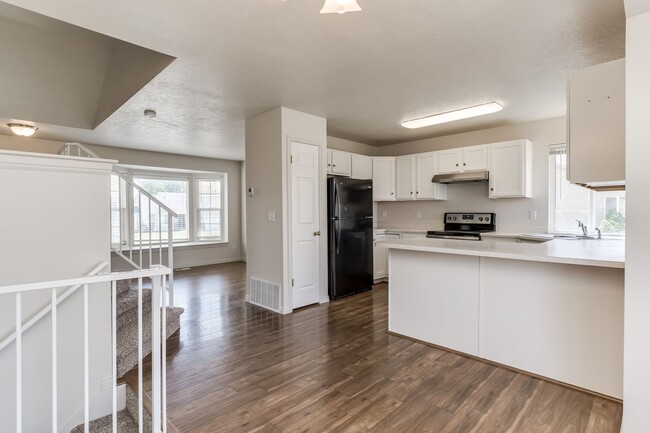 Building Photo - Beautiful Single Family Home for Rent in S...