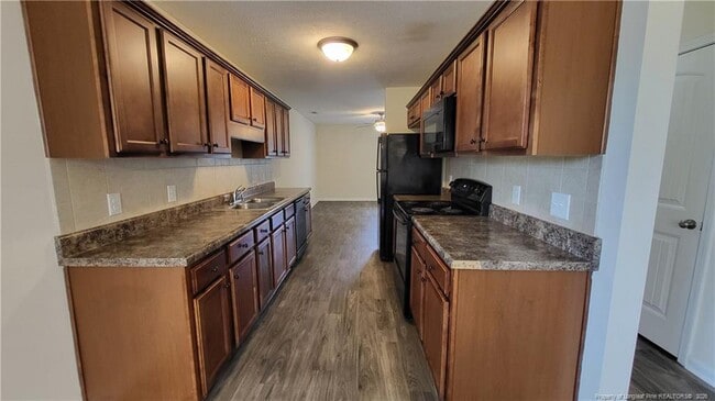 Building Photo - 2376 7th Street Rd