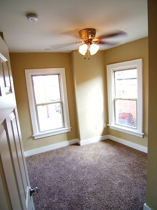 Foto del edificio - 1651 N Pearl St