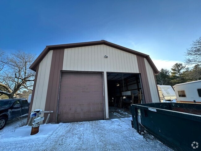 Building Photo - 3375 County Road V