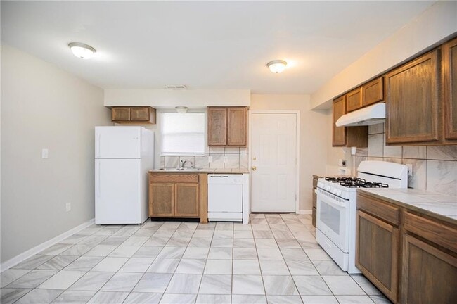 Building Photo - 1309 S Washington Ave