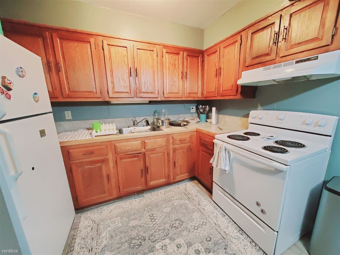 Primary Photo - 1 br, 1 bath Condo - 12 Houston Ter