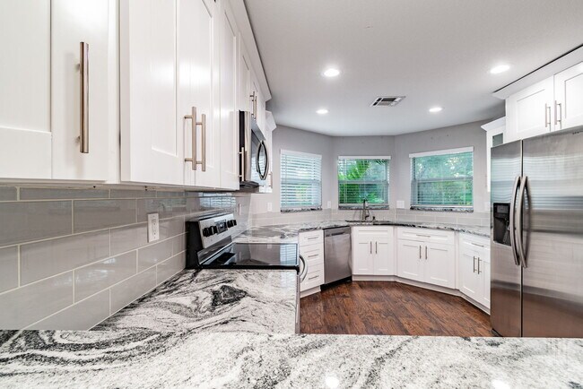 Foto del edificio - 3208 W Napoleon Ave