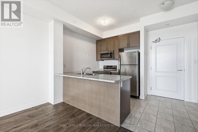 Building Photo - 101 Shoreview Pl