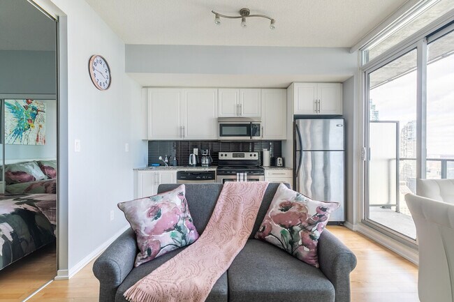 Photo du bâtiment - 55 Bremner Blvd