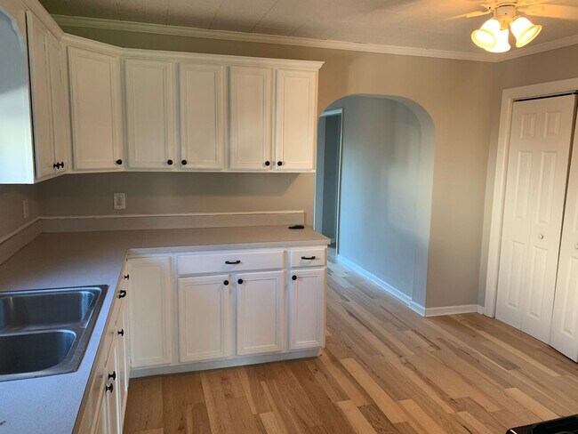 Building Photo - Pennsbury School District-3  Bedroom-2  Ba...