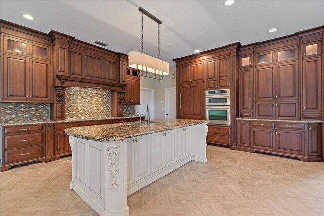 Building Photo - Beautiful 3bed/3bath Pool Home in Misty Creek