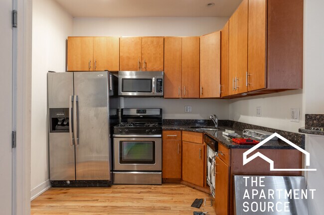 Foto del edificio - 2835 N Damen Ave