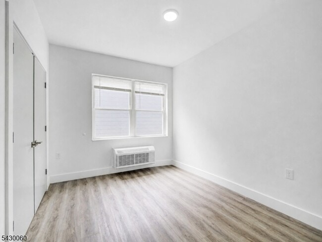 Building Photo - 1133-1133Stuyvesant Stuyvesant Ave.